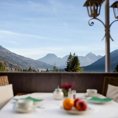 Gastehaus Maria Theresia Garni Hotell 3*