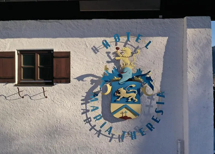 Gastehaus Maria Theresia Garni 3*